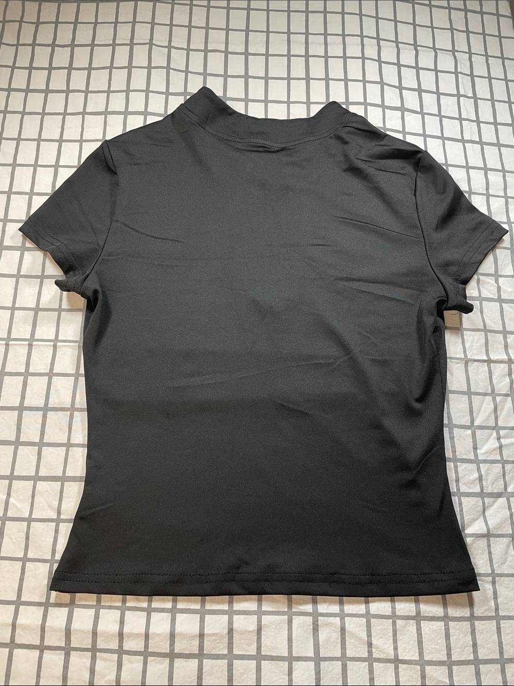 Women’s short sleeve top size small